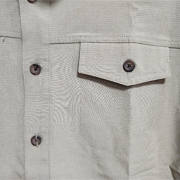 Mens small button up 32 degree cool shirt, NWT short sleeve - Picture 4 of 6